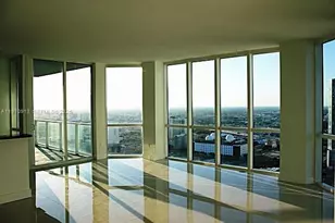 253 NE 2nd St, Miami, FL 33132 - Photo 7