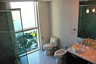 253 NE 2nd St, Miami, FL 33132 - Photo 15