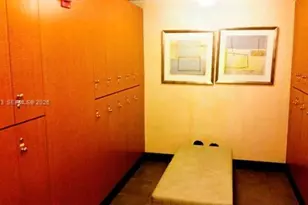 253 NE 2nd St, Miami, FL 33132 - Photo 33