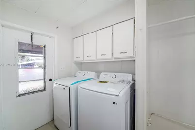 730 NW 214th Ave, Pembroke Pines, FL 33029 - Photo 15