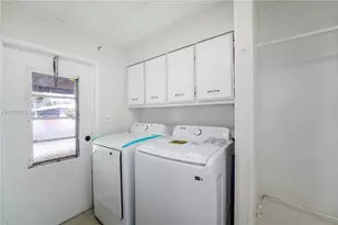 730 NW 214th Ave, Pembroke Pines, FL 33029 - Photo 15