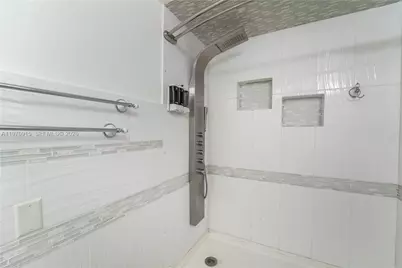 730 NW 214th Ave, Pembroke Pines, FL 33029 - Photo 23