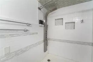 730 NW 214th Ave, Pembroke Pines, FL 33029 - Photo 23