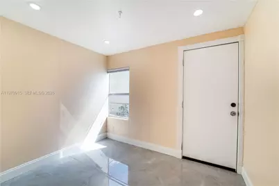 730 NW 214th Ave, Pembroke Pines, FL 33029 - Photo 19