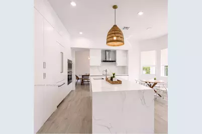 2556 Jardin Mnr, Weston, FL 33327 - Photo 3