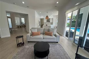 2556 Jardin Manor, Weston, FL 33327 - Photo 5