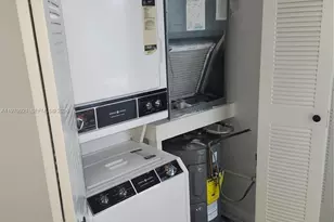 12501 SW 14th St, Pembroke Pines, FL 33027 - Photo 17