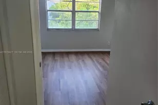 12501 SW 14th St, Pembroke Pines, FL 33027 - Photo 23