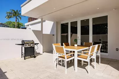 417 SW 15th St, Fort Lauderdale, FL 33315 - Photo 3