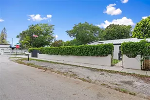 700 SW 44th Pl, Miami, FL 33134 - Photo 5