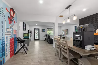 700 SW 44th Pl, Miami, FL 33134 - Photo 9