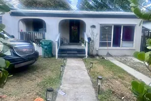 700 SW 44th Pl, Miami, FL 33134 - Photo 1