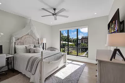 225 NE 3rd St, Boca Raton, FL 33432 - Photo 25