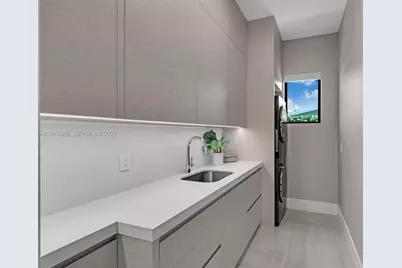 225 NE 3rd St, Boca Raton, FL 33432 - Photo 31