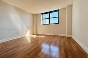 210 174th St, Sunny Isles Beach, FL 33160 - Photo 25