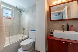 1061 Michigan Ave, Miami Beach, FL 33139 - Photo 17