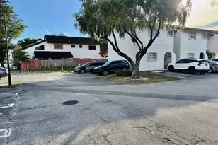 13539 SW 62nd St, Miami, FL 33183 - Photo 3