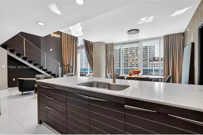 200 Biscayne Boulevard Way #1108, Miami, FL 33131 - Photo 3