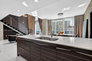 200 Biscayne Blvd Way, Miami, FL 33131 - Photo 3