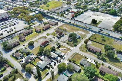 2572 NW 66th St, Miami, FL 33147 - Photo 7