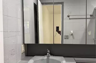 470 NE 127th St, North Miami, FL 33161 - Photo 13