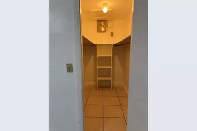 470 NE 127th St, North Miami, FL 33161 - Photo 15