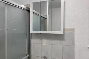 470 NE 127th St, North Miami, FL 33161 - Photo 25