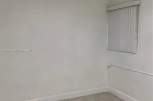 470 NE 127th St, North Miami, FL 33161 - Photo 23