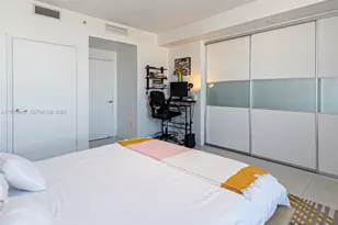 90 SW 3rd St, Miami, FL 33130 - Photo 17