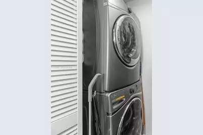 253 NE 2nd St #1007, Miami, FL 33132 - Photo 21