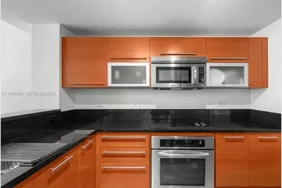 253 NE 2nd St #1007, Miami, FL 33132 - Photo 11