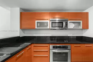 253 NE 2nd St, Miami, FL 33132 - Photo 11