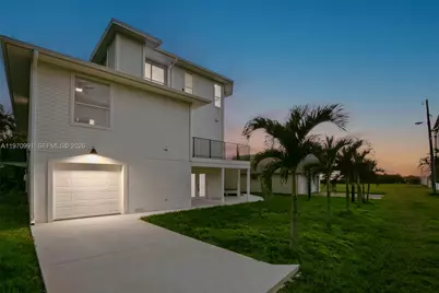 606 Indiana Ave, Palm Harbor, FL 34681 - Photo 7