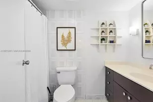 555 NE 15th St, Miami, FL 33132 - Photo 13