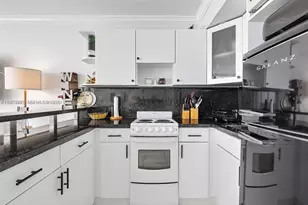 555 NE 15th St, Miami, FL 33132 - Photo 11