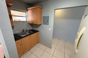 1945 NW 29th St, Miami, FL 33142 - Photo 5