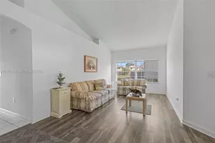 10116 SW 162nd Pl, Miami, FL 33196 - Photo 5