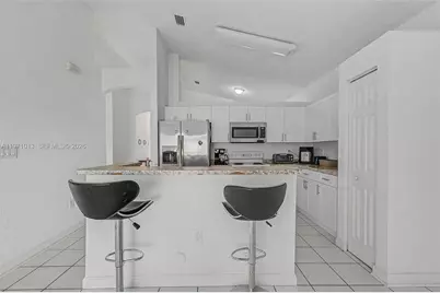 10116 SW 162nd Pl, Miami, FL 33196 - Photo 9