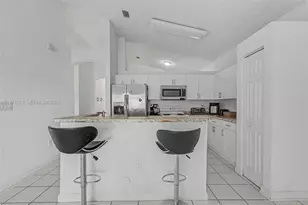 10116 SW 162nd Pl, Miami, FL 33196 - Photo 9