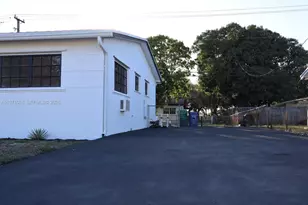 18712 NW 23rd Ct, Miami Gardens, FL 33056 - Photo 13