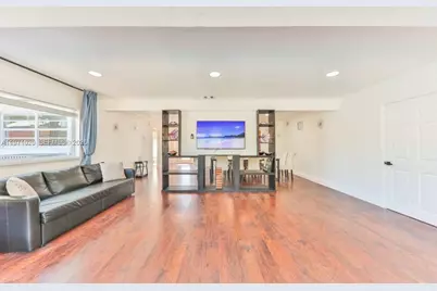 [Address not provided], Miami, FL 33180 - Photo 5