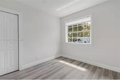 941 NE 154th St, North Miami Beach, FL 33162 - Photo 17