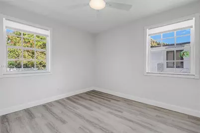 941 NE 154th St, North Miami Beach, FL 33162 - Photo 11