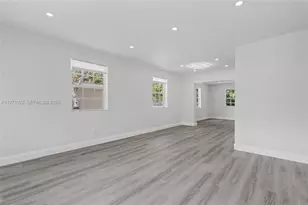 941 NE 154th St, North Miami Beach, FL 33162 - Photo 37