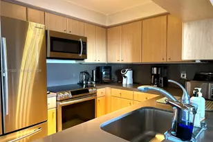 2475 Brickell Ave, Miami, FL 33129 - Photo 9