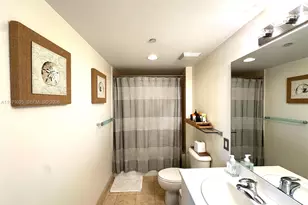 2475 Brickell Ave, Miami, FL 33129 - Photo 15