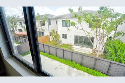 1168 NW 1st St, Florida City, FL 33034 - Photo 29