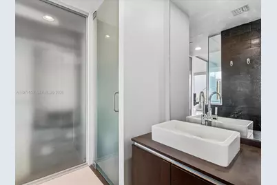 1040 Biscayne Blvd #1107, Miami, FL 33132 - Photo 27