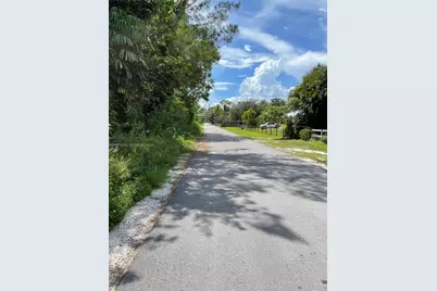 15304 Los Angeles Dr, Loxahatchee, FL 33470 - Photo 1