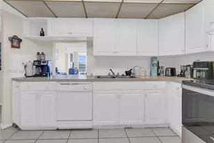 1302 NE 191st St, Miami, FL 33179 - Photo 5